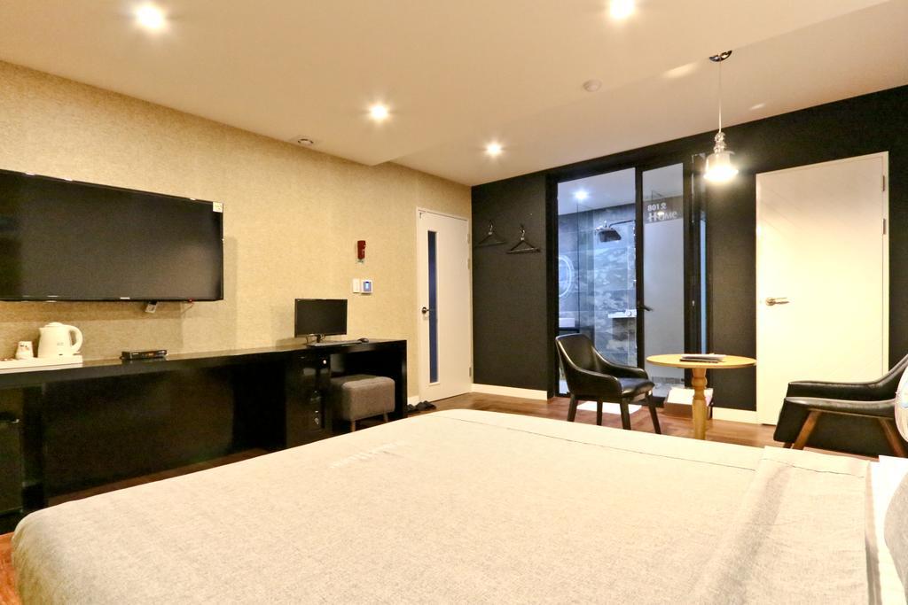 Hotel Home Μπουσάν Δωμάτιο φωτογραφία