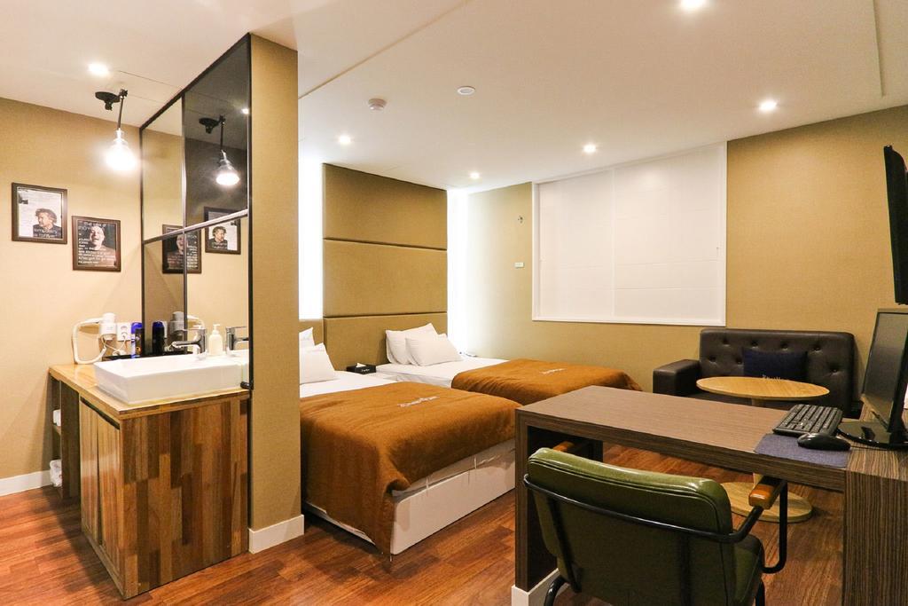 Hotel Home Μπουσάν Εξωτερικό φωτογραφία