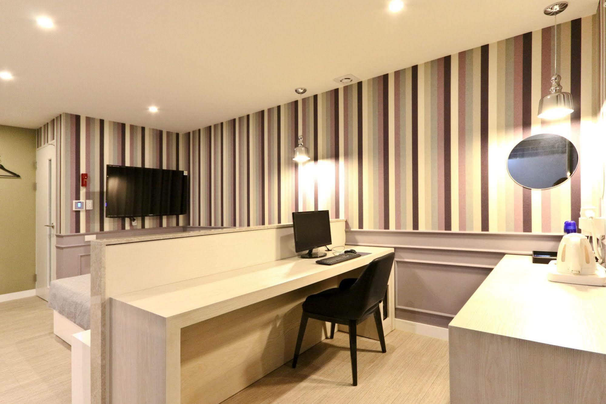 Hotel Home Μπουσάν Εξωτερικό φωτογραφία