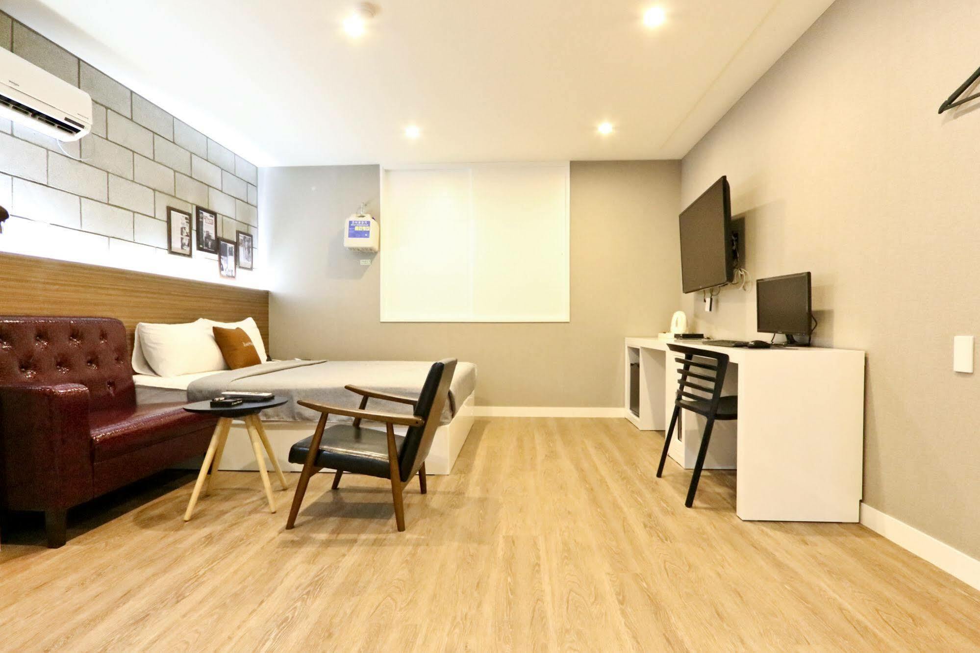 Hotel Home Μπουσάν Εξωτερικό φωτογραφία