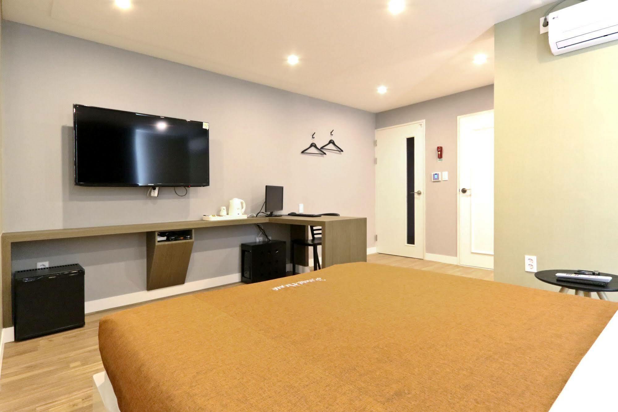 Hotel Home Μπουσάν Εξωτερικό φωτογραφία